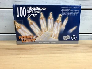 Hobby Lobby - Juego de 100 luces súper brillantes interiores/exteriores - Alambre blanco - Nuevo en caja - Imagen 1 de 7