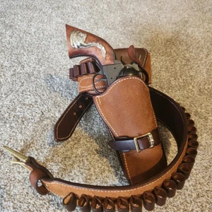 Western Gun Holster Belt Leather Revolver Pistol Tooled .22, .35/357 .44/45 Cal - Picture 1 of 5
