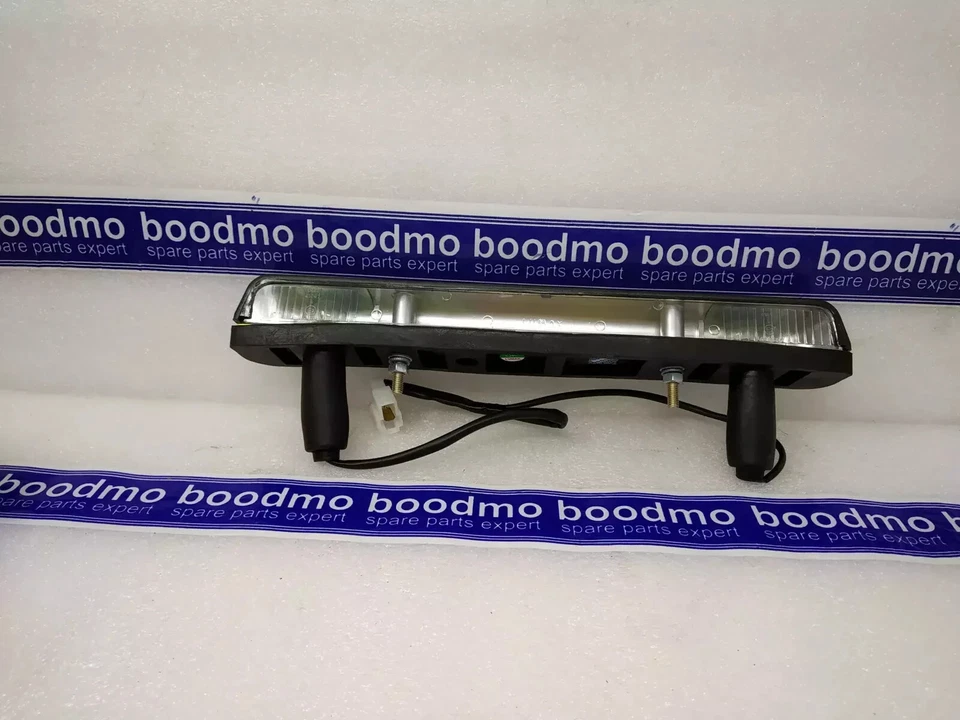 Licence Plate Light for MAHINDRA BOLERO, BOLERO PICKUP - 1703HA0121N - Mahindra - Image 1 of 1