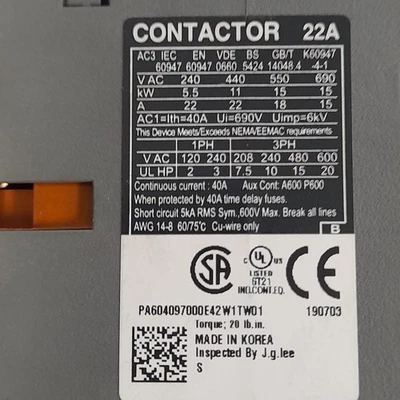 Contactor electromecánico de tres polos CARLO GAVAZZI CC22SA240 Foto 1 de 4