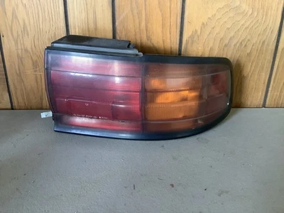 Toyota Camry 2JA 937 1993 luz trasera lateral para pasajero ((13-10)) Foto 1 de 4