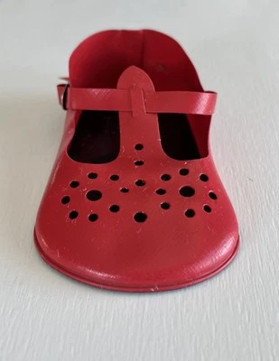 Muñeca Kissy Ideal Vintage Años 60 ~ ORIGINAL Única ROJA Solo Zapato Derecho ~ En muy buen estado Foto 1 de 4