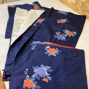 Japanese traditional kimono for women navy beautiful flowers simple - Bild 1 von 8