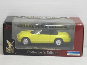Ford Thunderbird Cabrio (2000) en amarillo, embalaje original, firma de carretera, 1:43 - Imagen 1 de 3