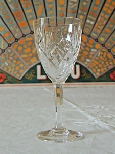 Très beau verre à vin en Cristal St Louis Modèle Chantilly - service H: 14cm - Imagen 1 de 4