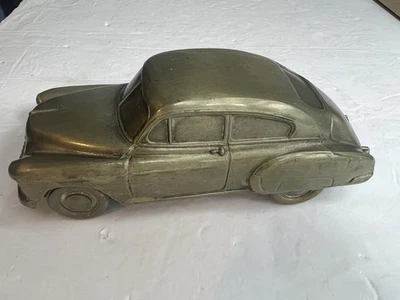 Banco de coche Banthrico 1950 Chevrolet Fleetline Fastback diecast Foto 1 de 4