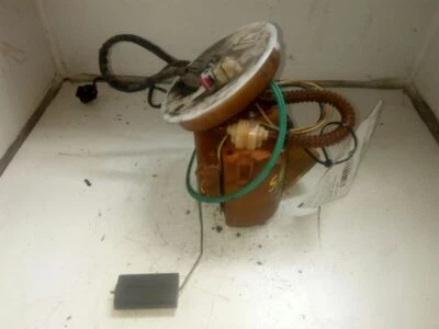 Used Fuel Pump fits: 2002 Ford Focus Pump Assembly without support rods from 12/ Foto 1 de 4