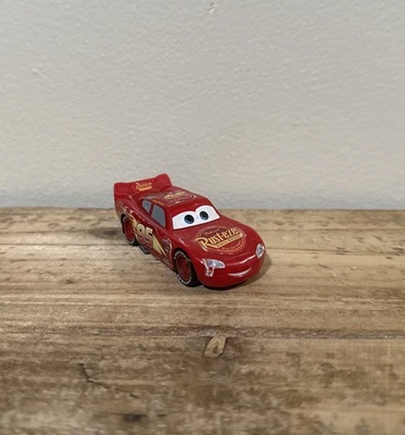 Juego portátil taza pistón plástico Lightning McQueen Mattel Disney Pixar Cars 3 Foto 1 de 4