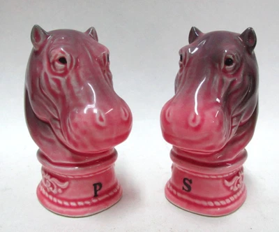 Salero y pimentero de hipopótamo rosa vintage ~ HECHO EN JAPÓN etiqueta de papel azul Foto 1 de 4