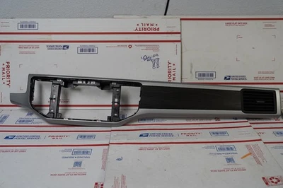 2018 2019 2020 2021 2022 Volkswagen Atlas moldura central painel acabamento OEM - Imagem 1 de 4