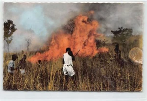 Central African Republic - Bush fire - Publ. Hoa-Qui 3802 - - Centrafrique - Feu - Picture 1 of 2