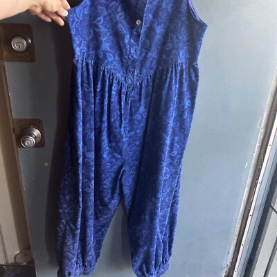 复古 Laura Ashley 灯芯绒连身裤女式中号深蓝色花朵 — 第 1/4 张图片