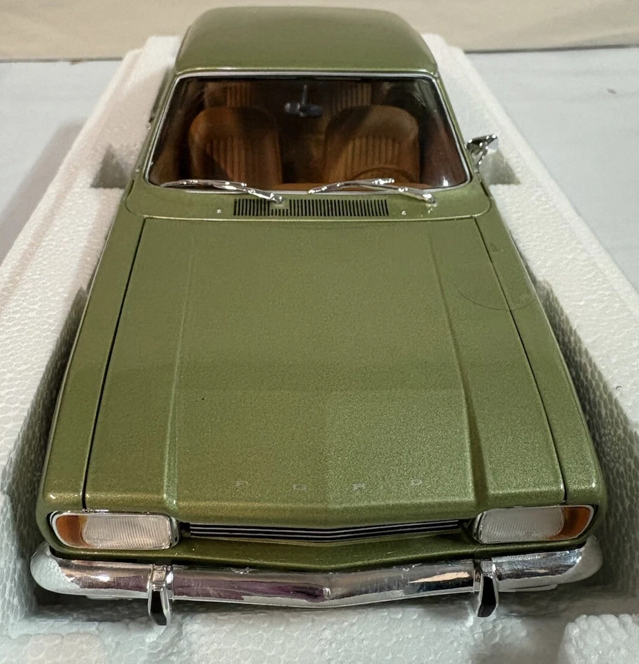 Paul's Model Art Minichamps Ford Capri 1700 GT 1969 verde modelo fundido a presión 1:18 nuevo en caja Foto 1 de 4