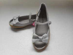 Sandalia sin cordones Chatties punta abierta gris brillante para niñas talla 11-12 - Imagen 1 de 5