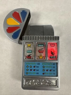 ENCENDEDOR JUGADOR DE CARTAS DE POKER DE JUEGO Foto 1 de 4