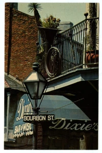 Cartolina d'epoca anni 50 BOURBON STREET New Orleans LA! DIXIE's Bar of Music! - Foto 1 di 2