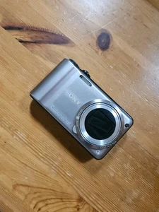 Sony Cyber-shot DSC-HX5V 10,2 MP Digitalkamera - Gold - Bild 1 von 5