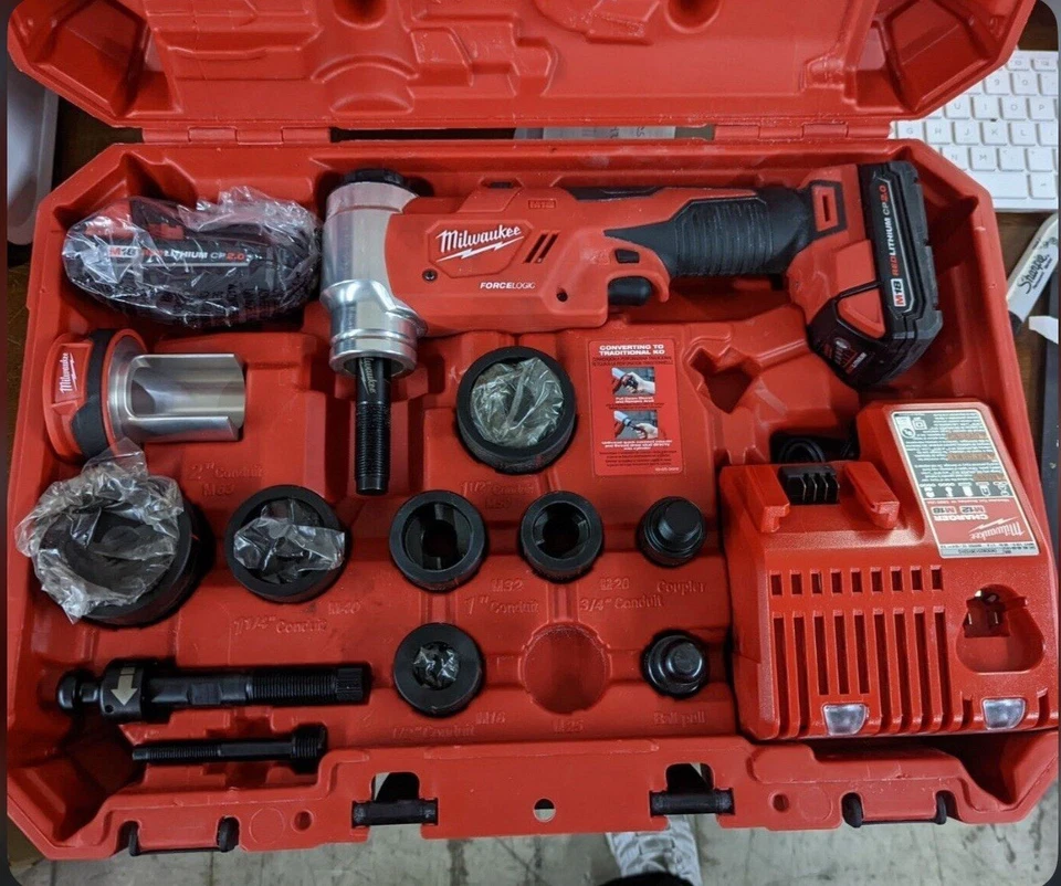 Milwaukee 2677-21 M18 18V FORCE LOGIC 6T Knockout Tool Kit w/ 1/2" - 2” Capacity - Image 1 of 1