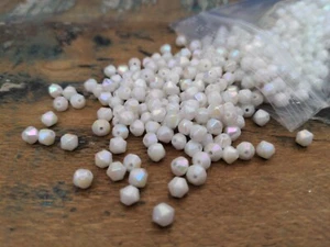 ♥Nr. E28a-alte Glasperlen weiß irisierend 20 Stück 5 mm Neugablonz ♥ - Bild 1 von 2