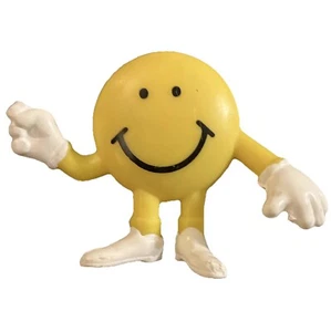 ❤️❤️Smiley Face Let's Dance Vending Machine Toy 1.5" Emoji Figure-Yellow-Vintage - Picture 1 of 2