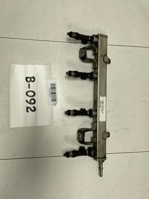 2009 FORD ESCAPE HYBRID FUEL INJECTOR RAIL 2.5L OEM+   - Image 1 of 4