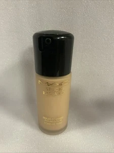 Mac Studio Fix Fluid SPF15 24hr Radiance Foundation NC17 30ml Brand New Genuine - Picture 1 of 6