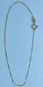 10k Gold Dainty Box Link Bracelet 7 Inch .45 Grams - Picture 1 of 8