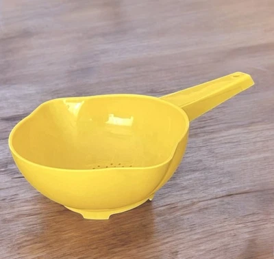 Vintage Tupperware 1200 Yellow Strainer Colander w Handle Retro Kitchenware USA - Image 1 of 4