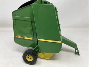 Ertl 1/16th scale John Deere Round Baler - Picture 1 of 18