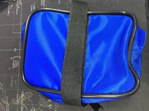 BORSA BORSELLO PORTACAMERA BLU CON CHIUSURA CON VELCRO BIKE MTB CICLO DIEFFE - Foto 1 di 1