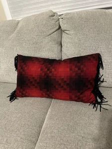 Funda de almohada lumbar Shiraleah Chicago roja a cuadros ombre flecos decoración de cabina boho - Imagen 1 de 4