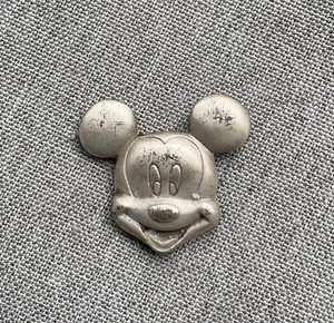 Mickey Mouse Silver Tone DLP Disney Enamel Pin Badge Brooch - Foto 1 di 2