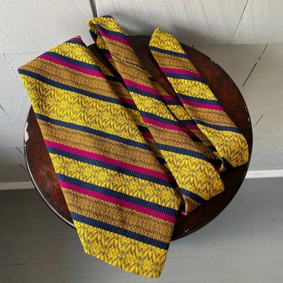 70s Vintage Towncraft Dark Blue, Fuchsia, Gold Diagonal Striped Mens Tie 56x4.5 - Image 1 of 4