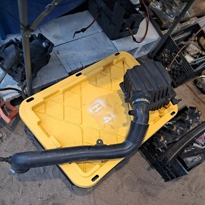 Jeep Renegade 2017 conjunto de caja de admisión de filtro de aire 2,4 L AT Foto 1 de 4