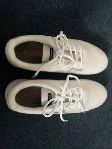Giesswein Womens Merino Wool Runners, Size 40 (6.5 -7 )Unworn White/cream - Picture 1 of 5