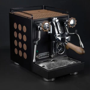Rocket Appartamento * OBSIDIAN EXCLUSIVE WOOD TOTAL BLACK (MATT) - Bild 1 von 1