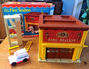 Fisher Price Play Family Fire Station #928 Little People Original Box 1980 VTG - Picture 1 of 18