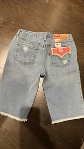 Levi Strauss & Co Girl’s Bermuda Jean Shorts Size 14 Denim Blue NWT - Picture 1 of 4