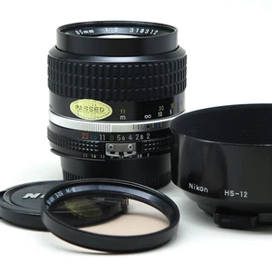 Nikon Nikkor AI-S 85mm f/2 - Hood & Filter - Excellent vintage condition - Picture 1 of 14