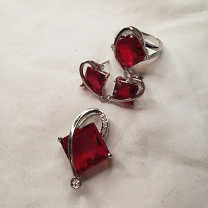 Rubin Zirkonia Nickelfrei Messing Platiniert Schmuckset Größe 8 - Bild 1 von 13