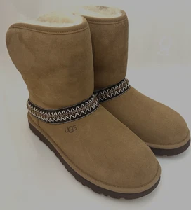 UGG Damengröße 8 Kastanie Damen klassische kurze Halbmondstiefel neu - Bild 1 von 9