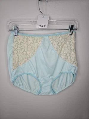 复古 Sears All 尼龙浅蓝色带象牙色内裤蕾丝细节 7 码 — 第 1/4 张图片