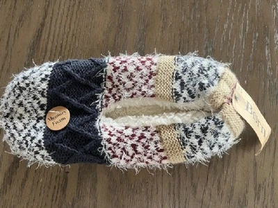 NWT BORN SHERPA LINED MEMORY FOAM NON-SKID FUZZY WARM INDOOR SLIPPERS SZ M/L - Image 1 of 4