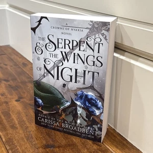 Serpent and the Wings of Night #1 Nightborn Duet by Carissa Broadbent TPB C8 - Foto 1 di 6