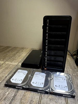 Data Robotics DroboPro Model: DRPR1-A, 902-00001-002-AS-IS, READ - Image 1 of 4