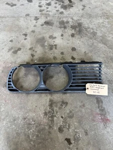 OEM BMW E30 Right Passenger Headlight Grille Trim Surround 87-91 318i 325i 325e - Bild 1 von 6