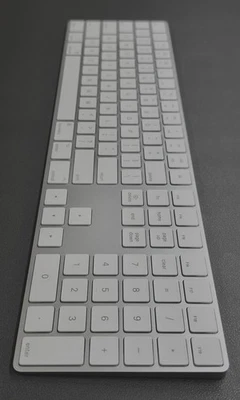 🍎 NEW GENUINE APPLE MAGIC KEYBOARD WITH NUMERIC KEYPAD LIGHTNING to USB MODEL  - Image 1 of 4