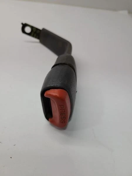 2000-02 JEEP WRANGLER RH RIGHT FRONT SEAT BELT BUCKLE - Image 1 of 4