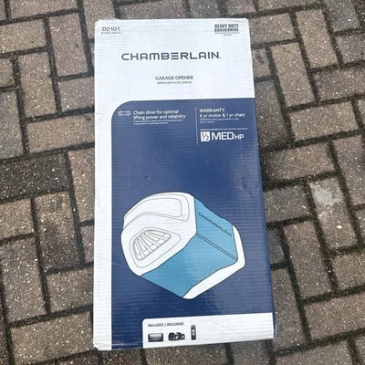 NEW Chamberlain 1/2HP Heavy Duty Chain Drive Garage Door Opener W/ Remote D2101  - Image 1 of 4