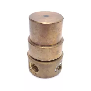 Norgren R16-200-R05A Pneumatic Regulator, 400psig Inlet, 5psig Outlet, 1/4in PTF - Picture 1 of 4